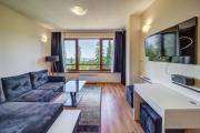Panoramic Mountain Views 1BD Apartment by Flаt Mаnаgеr