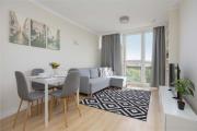 Unique Apartment in Warsaw for 4 People by Noclegi Renters