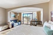 Caravelle Resort 206