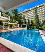 Tranquil Studio Retreat with Shared Pool in Davao City