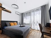 Cozy Rooftop Sunny Studio w Terrace & Views