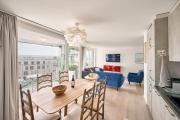 La Perle au Lac - Bright Lakefront Apartment with a Balcony