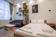 Ruinbar Nights City Style Residence with AC