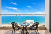 Timesquare Beachfront Apartment