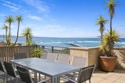Top Lorne
