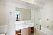 Top Lorne