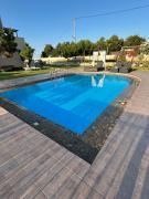 Top Tavronitis
