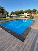 Top Tavronitis