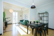 63par1016 Large and bright apartment in Paralel