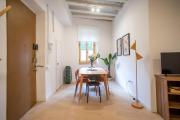12Ara1093- New Spacious 3BR in the Gothic