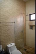 2br2ba Condo 1 block to ocean! - Unit #5