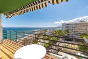 Marbella Beachfront 1BR with Bathtub