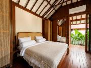 Tropical Villa with Pool