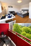 The white Nest Apartment AC & Balcony