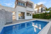 Top Paralimni