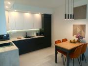 BOOK&RELAX Premium Apartment with private garden, parking, AC, close to City Centre&Park