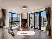 Azur Luxury Apartment - Private Garage - Steps from the Beach