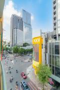 Lafayette De Saigon - SGs Historical Core, Ben Thanh Market & Opera House