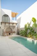 Villa Sicily at Isola villas, Seseh