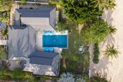Ban Laem Set-Beachfront-4 Bedrooms