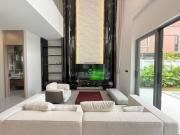 Luxury 6-Bedroom Pool Villa with Elevator in Pattaya-Near the Sea-Internet-Famous Restaurants