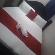 DefiniteHomes3 - Fully furnished studio apartment with a rooftop restaurant near JKIA Airport, SGR Terminus, Downtown