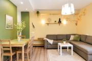 Trendy Old Town Area - Paupys Nature Treat & Free Parking
