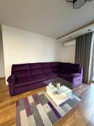 Lumina 3-Room Apt with Balcony & City View