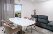 Brand new Luxury apartment G & L with sea view