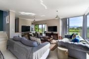 Top Herolds Bay