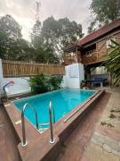 CASA CON PISCINA EN OLON A 3 Cuadras DE LA PLAYA