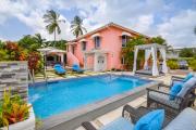 3 Min Walk to Beach - Blessed Manor 4 Bed House