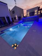 The Five Doors Apartments - Free 24hr Transportation to Airport