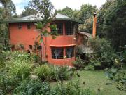House for 10 in an oak forest Santa Elena