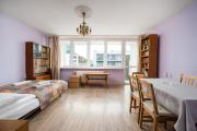 Złota Spacious Apartment by BookingHost