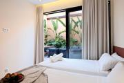 SariStays Valencia Terraza Deluxe L