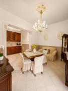Top Naples