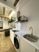 Cozy ground-floor apartment in the historic center