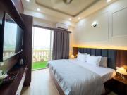 Studio Near Expo Mart