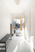Top Mawson Lakes