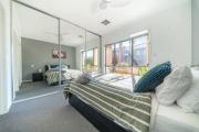 Top Mawson Lakes
