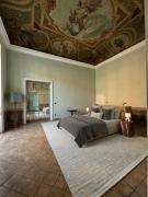 Top Naples