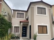 Habitación Privada con parking, Aurora