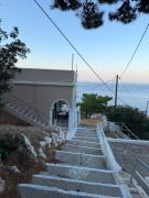 Top Kyra Panagia