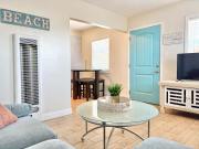 Cozy Beach Cottage Just Mins To The Beach Shops Eateries