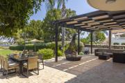 Top Paralimni