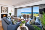 Oceanfront Apt, Sea Views, Cliff Path Walk to Town