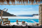 Top Elia Beach