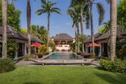 Villa Naty, Luxury 6 Bedrooms Near Canggu