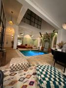 Riad privé à la Kasbah, piscine & jacuzzi & breakfast
